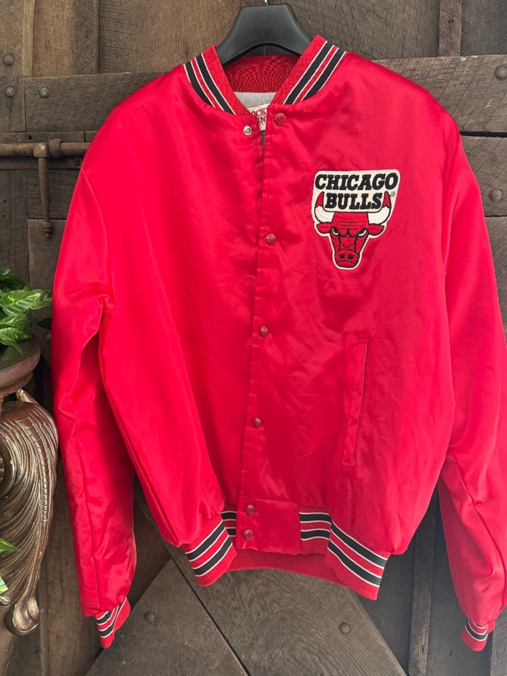 Vintage 90s Chicago Bulls Locker Line Red Satin Bomber Jacket Made in USA - Men'